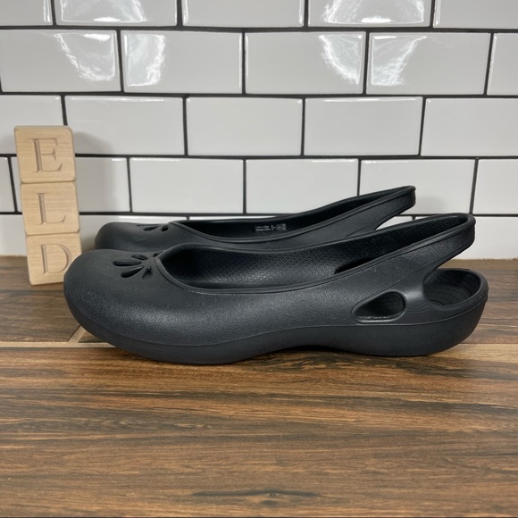 CROCS | Shoes | Crocs Taylor Slingback 